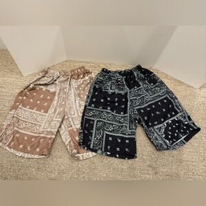 SHEIN Paisley Print Shorts Set in Black and Brown. Boys size 11-12y.